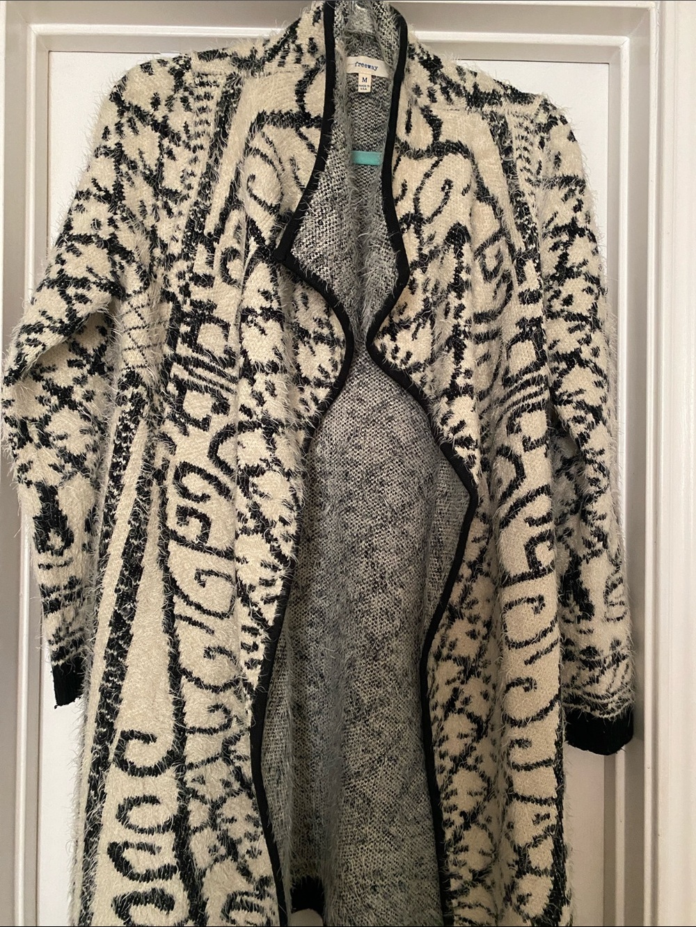 Freeway Ivory and Black Patterned Open-Front Cardigan